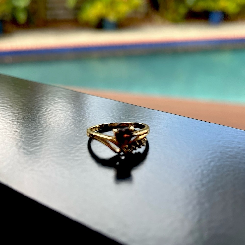 Heart shaped Garnet and Diamond ring…perfect for your Valentine ♥️